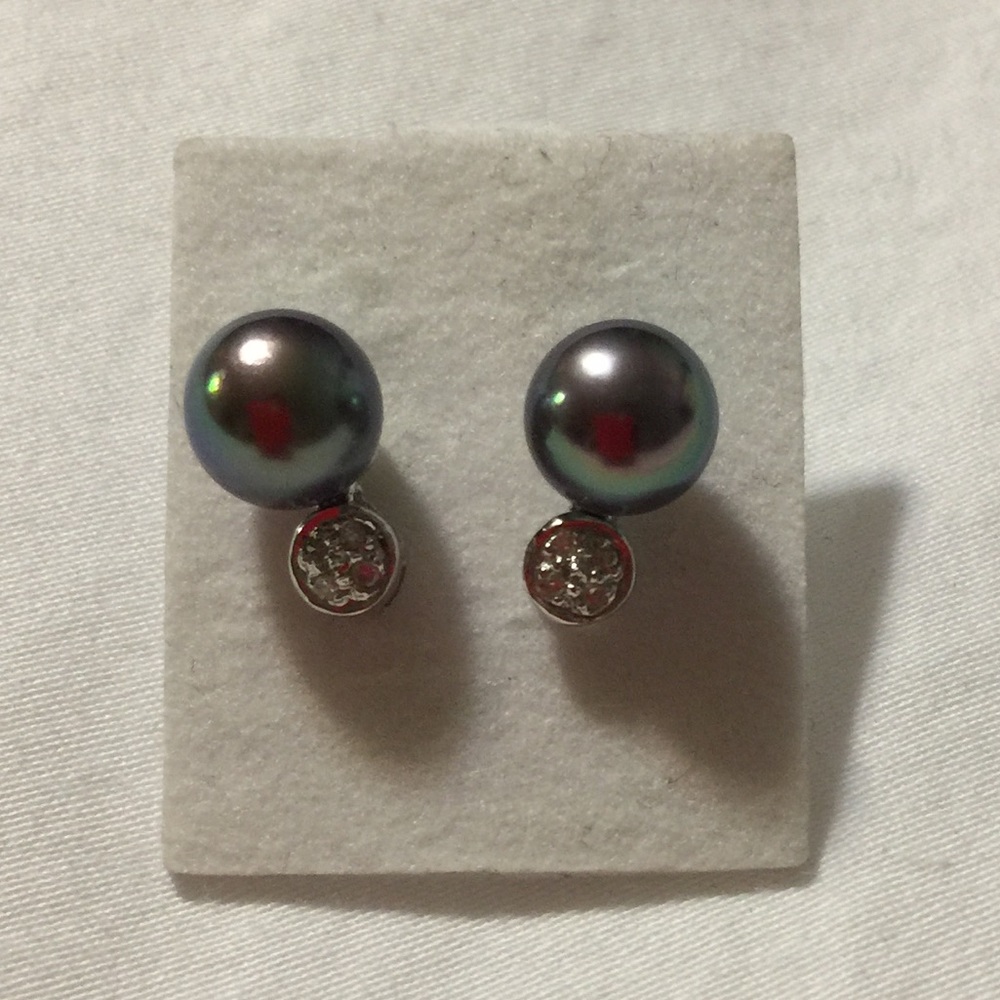 Tahitian pearl earrings